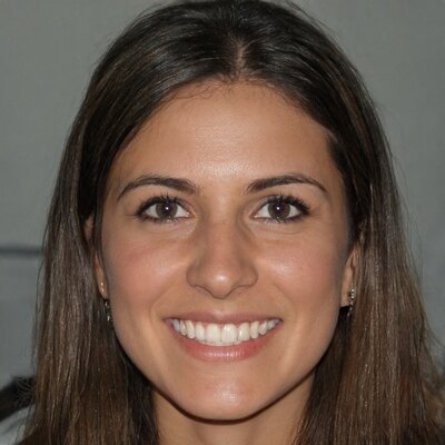 Lucía Romero, Founder & Immigration Advisor